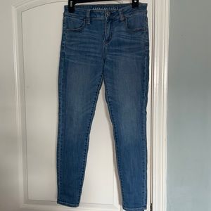 American Eagle Jegging; Women’s size 4 short; great condition